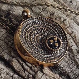 JORMA LAINE  &quot;Chic&quot; Vintage Bronze Retro Pendant Necklace – Turun hopea Finland