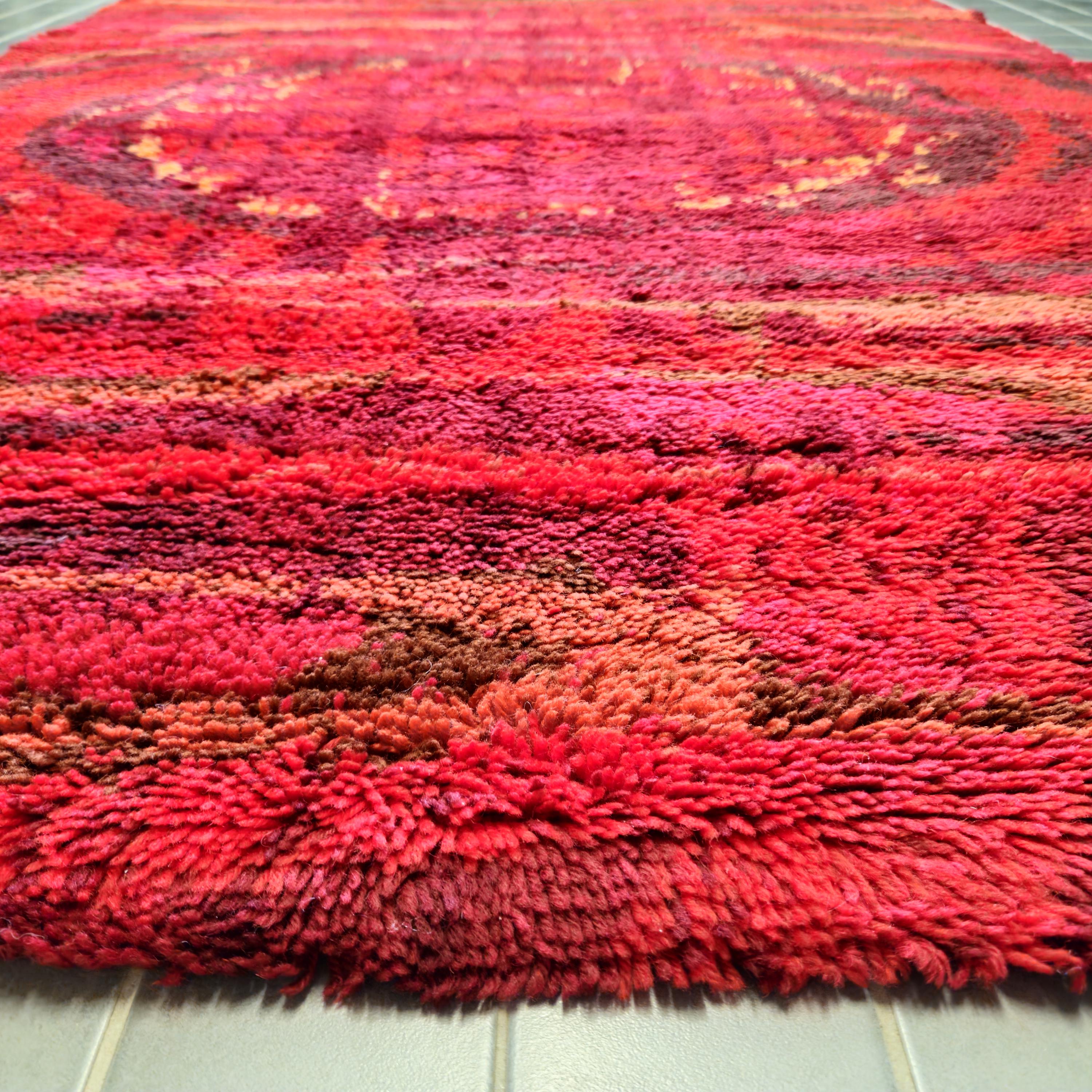 Large Red Rya Rugs Large 130 X 180 Cm / 4'3'' X 5'11'' Red and Black High Pile Wool Rya ...