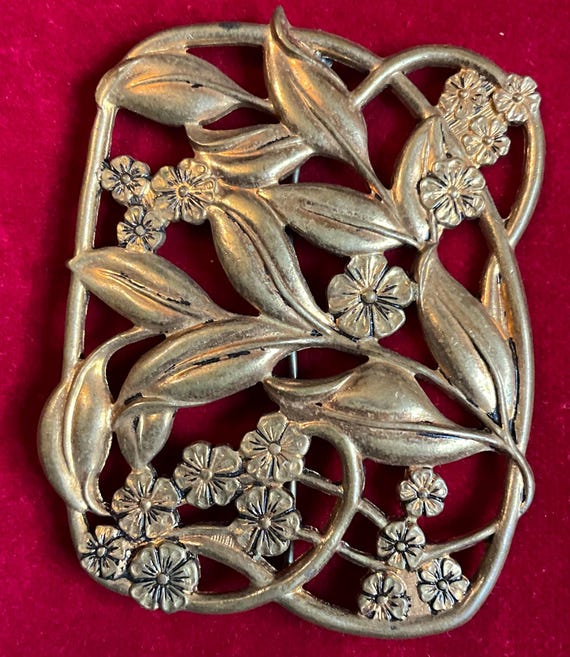 Ornate Antique Art Nouveau Sash Pin (Circa 1910)