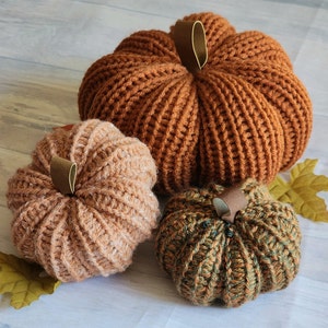 Fall Knitted Pumpkin Set, Thanksgiving Decor, Halloween Decor, Tiered Tray Decor, Fall Colored Knit Pumpkins, Handmade Stuffed Pumpkins