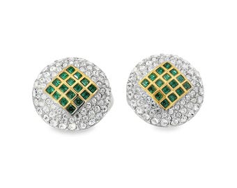 Pendientes de clip con cristales Swarovski verdes y transparentes en tono dorado.