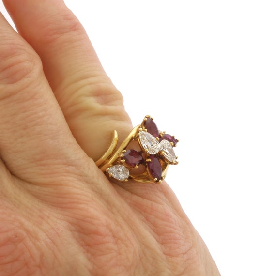 Dazzling Vintage Diamond and Ruby Cluster Ring in… - image 10