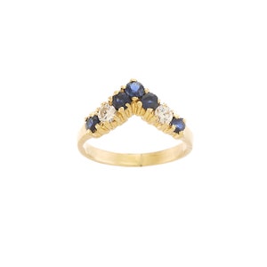 Vintage Natural Sapphire & Diamond Chevron Style Ring in 14k Yellow Gold