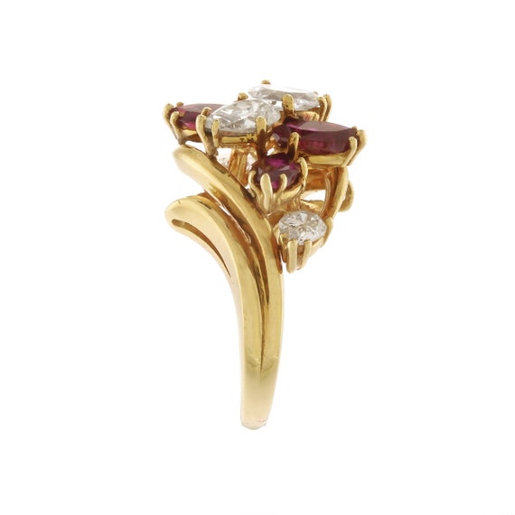 Dazzling Vintage Diamond and Ruby Cluster Ring in… - image 3