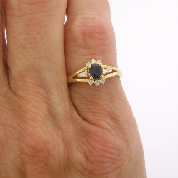 Vintage Natural Sapphire & Diamond Ring in 14k Ye… - image 7