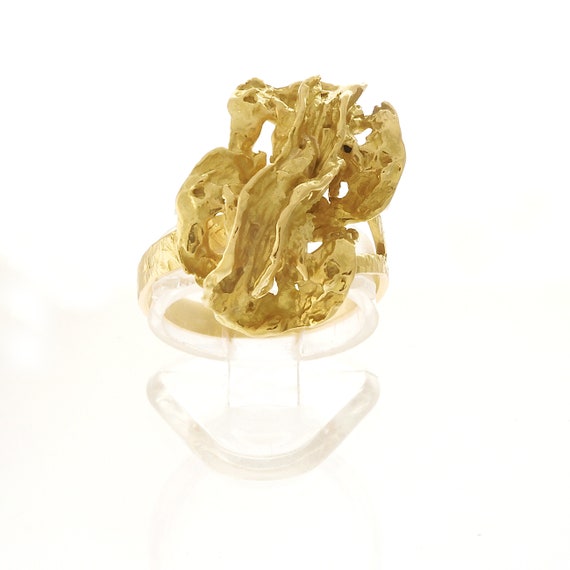 Eye-Catching Contemporary 18k Gold Cast Nugget-Sty