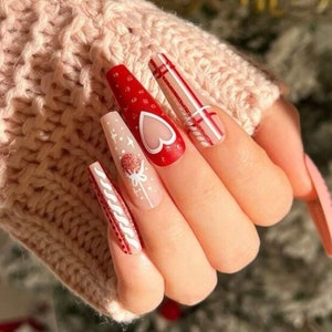 Holiday Sweater Press on Nails, Winter Press on Nail, Long Coffin Fake Nails, False Nails, Christmas Nails, Long Coffin Nails, Ready to Ship