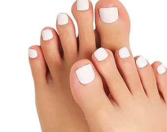 White Short Square Toe Nail Press Ons | 24 Piece Set