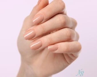 Uñas postizas beige rosa: gel de larga duración, ajuste personalizado