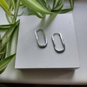 Eenvoudige minimalistaische oorbellen, plata de ley 925