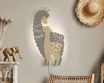 Lampe animalière en bois, décor de chambre d’enfant fille, veilleuse décorative, applique murale de chambre d’enfant scandinave.