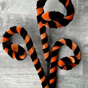 Curly Spray, Halloween Stripe, Black & Orange, Stripe Swirl Spray, Raz, 29”
