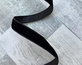 Black Velvet Ribbon: Wired Edge, 1-inch, 10 Yards