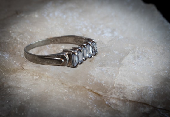 Antique 925 Solid Sterling Silver Ring with a Row… - image 2