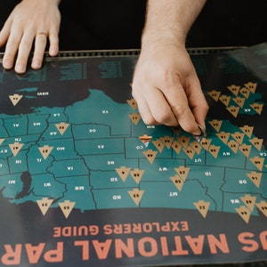 USA National Park Scratch Off Map - Scratch Off Travel Poster Reveals Images of All 62 National Parks -  National Parks Poster - US Map