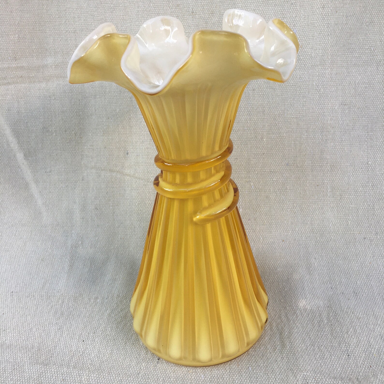 Beautiful Vintage Blown Glass Vase Etsy