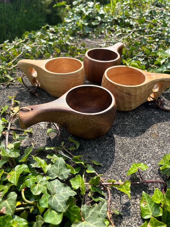 ククサ、彫刻された北欧風木製マグカップ - Etsy 日本