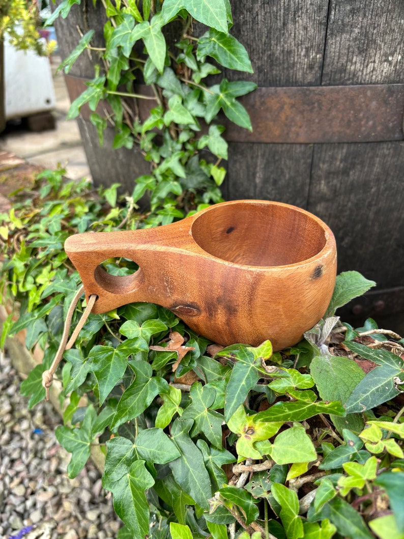 Kuksa, Taza nórdica de madera tallada imagen 3