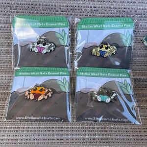 Jumping Spider Enamel pin - Glitter pin - Phidippus Audax/Regius