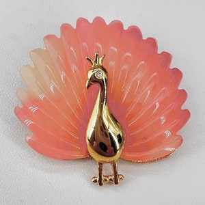 Vintage Lucite Peacock Brooch Pink Unsigned Hattie Carnegie Peach Sherbet image 1