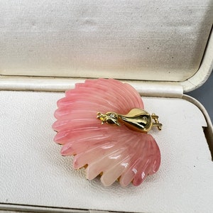 Vintage Lucite Peacock Brooch Pink Unsigned Hattie Carnegie Peach Sherbet image 4