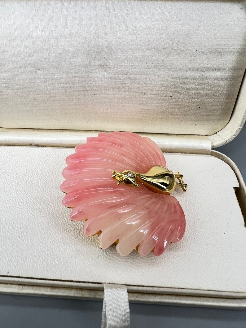 Vintage Lucite Peacock Brooch Pink Unsigned Hattie Carnegie Peach Sherbet image 4