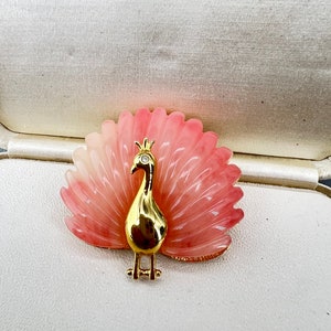 Vintage Lucite Peacock Brooch Pink Unsigned Hattie Carnegie Peach Sherbet image 2