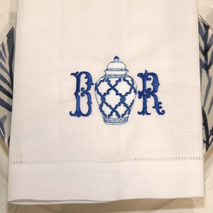 Chinoiserie Monogram Ginger Jar Napkins, Monogram napkin set, 2 letter monogram, embroidered napkin, monogram cloth napkins