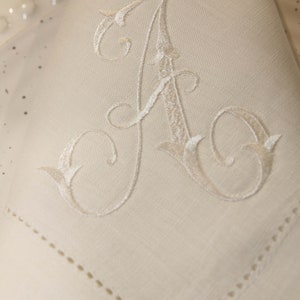 Monogrammed Linen Napkins, Monogram Napkin Set, Embroidered Napkin, Personalized Wedding Gift, Reusable Napkins