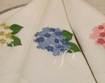 Personalized Hydrangea Napkins, botanical embroidery, elegant linen, embroidered napkin, anniversary napkins , custom cloth napkins