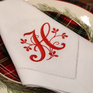 Leaf Monogram Napkin Set, monogram cloth napkins, embroidered napkins, nature embroidery, monogrammed linens