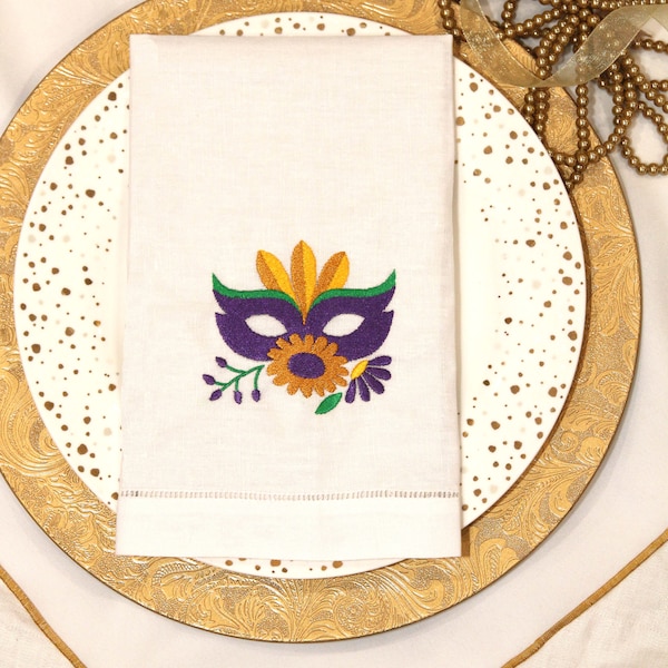 Mardi Gras Fleur De Lis Napkins / Embroidered mardi gras mask / custom party napkins / mardi gras gift set, table décor / Fat Tuesday gift