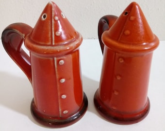 Vintage Metlox Ceramic Salt and Pepper Shakers: Red Orange Medallion
