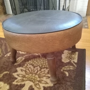LEILISI Small Footstool Brown Leather Ottoman, Vintage Carved Upholstered  Footrest, Rubber Wooden Foot Rest Stool Sofa