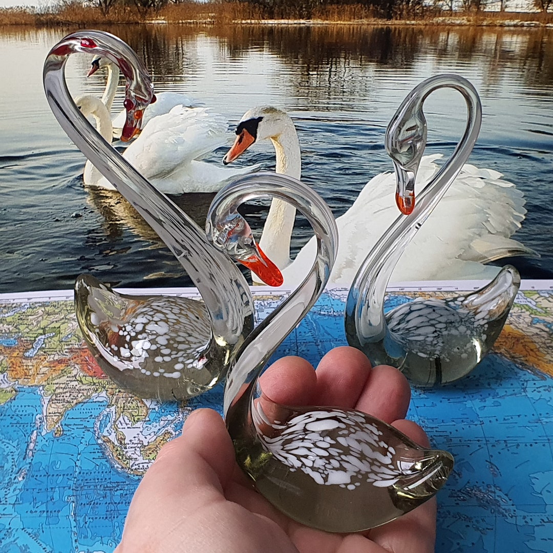 HANDMADE. Vintage. Figures and Sculptures of Swans From Blown Glass ...