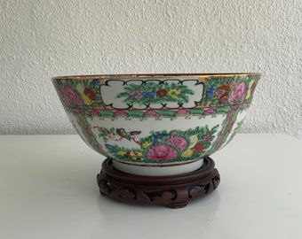 Chinese Export Porcelain Famille Rose Medallion Bowl w/Stand
