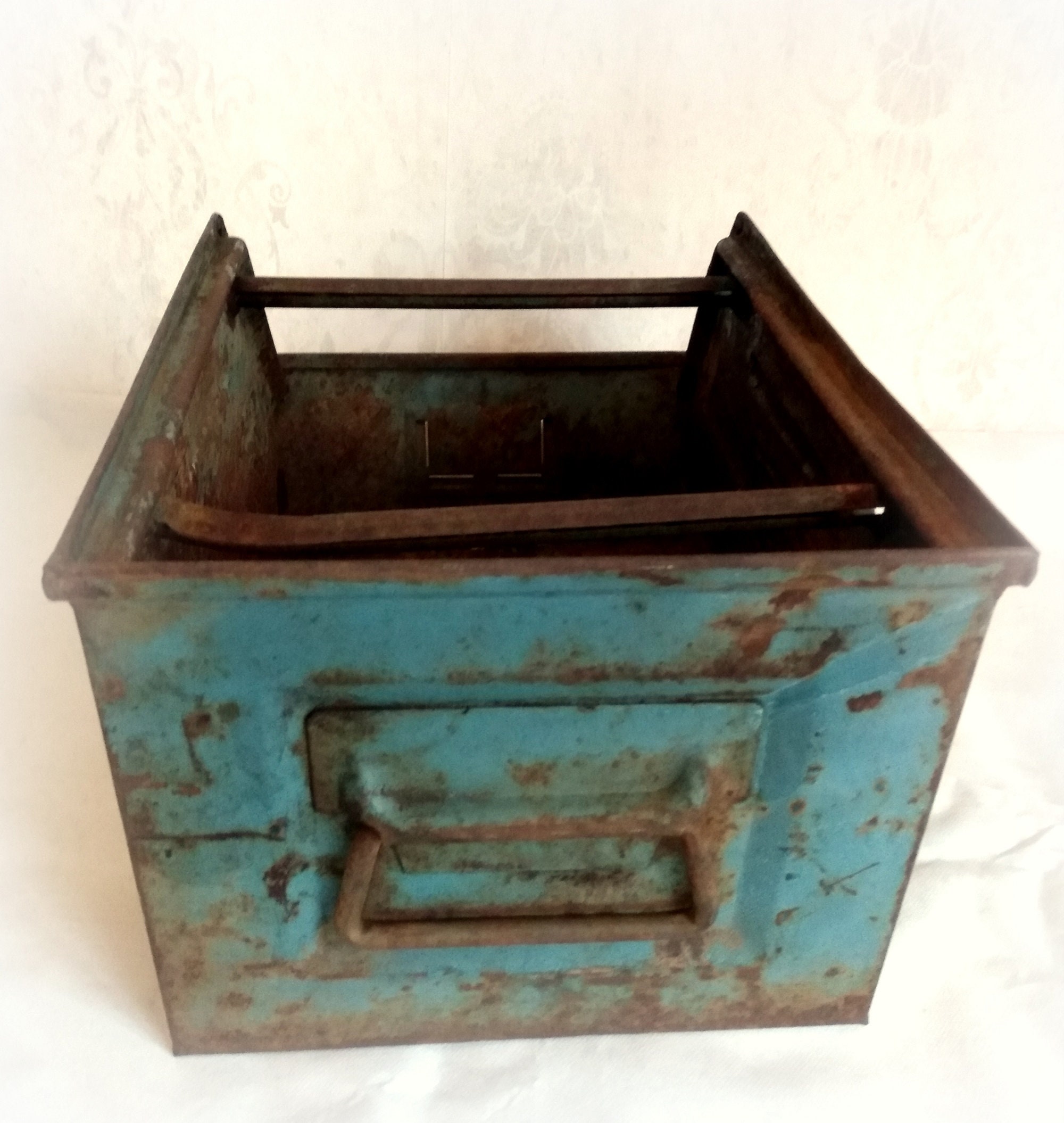 Gran caja de metal vintage caja de almacenamiento loft diseño | Etsy