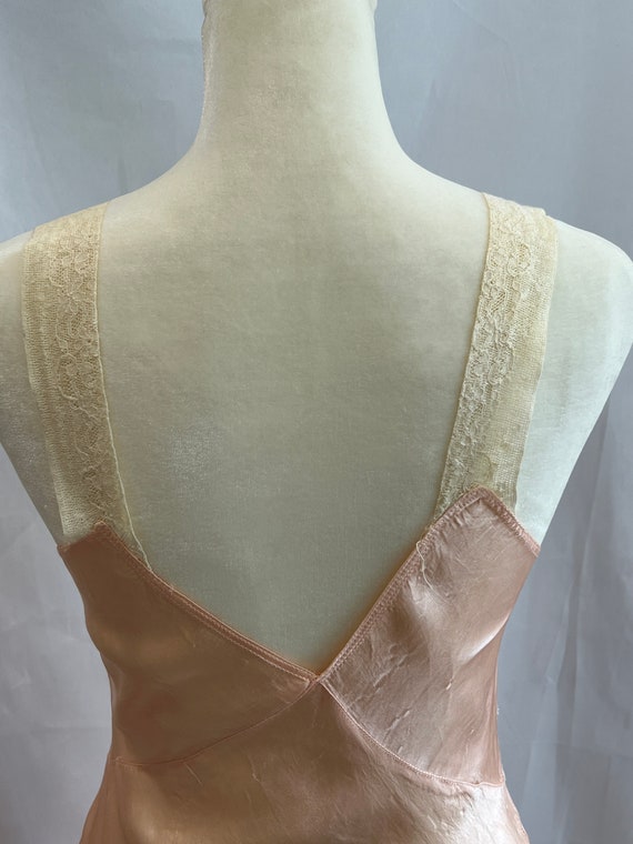 Vintage pink with light beige lace 1930-40's nigh… - image 5