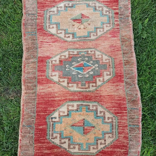 1.9x2.10 ft, Turkish small rug, Oushak small rug, Oushak rug, Turkish rug, small shops rug, vintage small rug, handmade rug, Village rug, wool rug