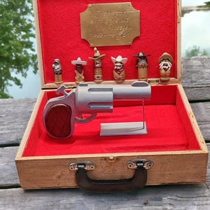 ロジャー・ラビットのピストル（弾丸とケース付き） 画像 6