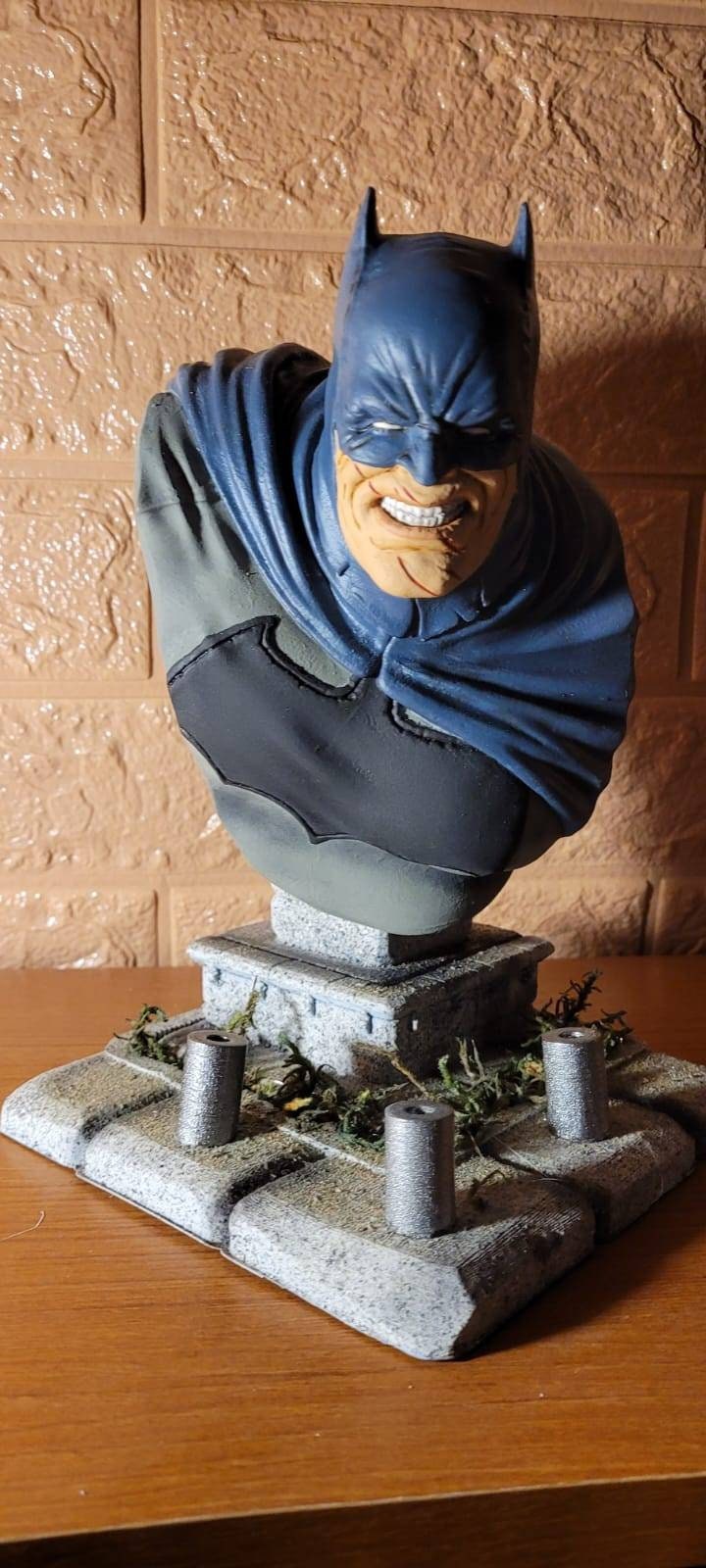 バットマン フランク・ミラー像 - Etsy 日本