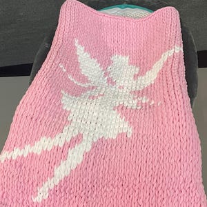 Children's plush blanket for newborn girls - soft and cozy, made from Alize Puffy More yarn, handmade, knitted blanket.