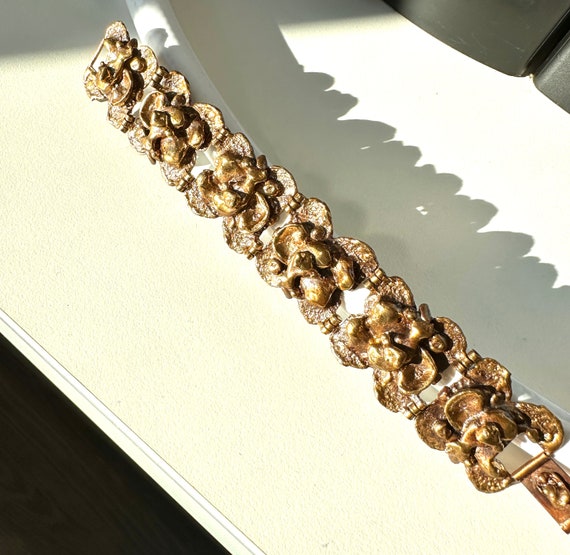 Bracelet Vintage En Bronze Années 1970 Avec Personnages - Doré, Rayures D'usage