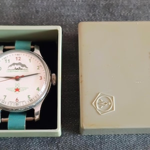 POBEDA STURMANSKIE GAGARIN  sHTURMANSKIE uSSR russian watch cCCP