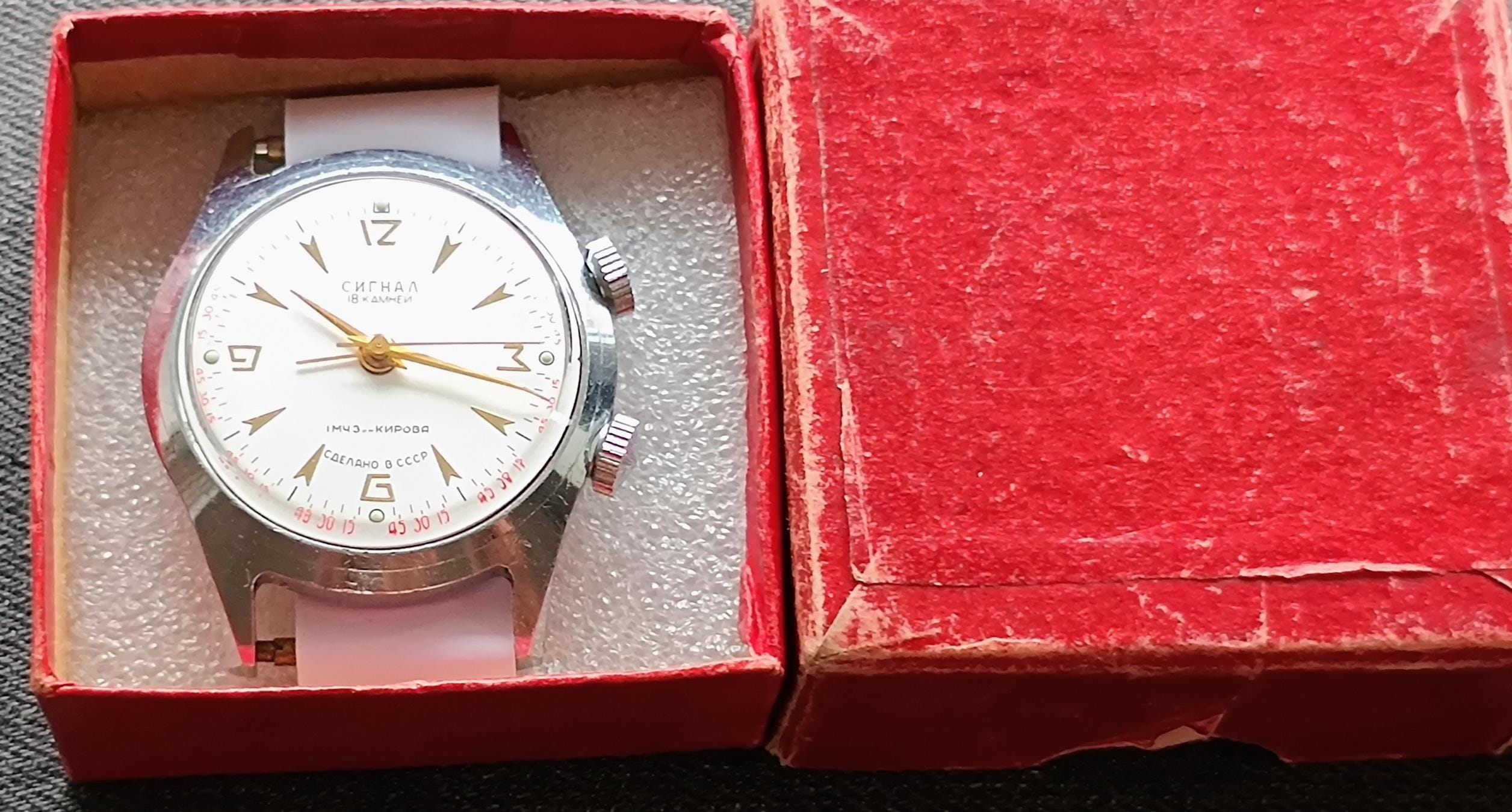 【セール】poljot アラーム手巻き腕時計 楽天市場】【中古】ロシア製POLJOT【ポレオット】手巻きアラーム腕時計