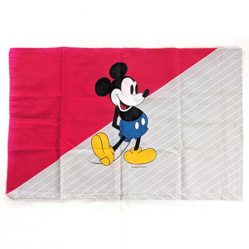 1990-tals Musse Pigg 4-delat sängklädset med överkast, lakan och örngott, vintage 90-tals Disney sovrumsdekoration i popkonststil, tillverkad i USA bild 6