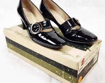 1950s Naturalizer Block Heels, Size 6.5, Black Leather, Faux Buckle, Box, Vintage 50s Midcentury Shoes