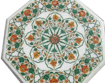 Karneol- und Malachie-Stein-Intarsien-Couchtisch mit achteckiger Tischplatte aus weißem Marmor in der Mitte von Cottage Art and Crafts