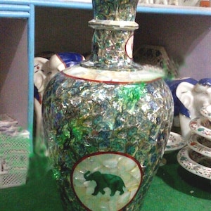 Vaso a urna in conchiglia di abalone / Porta bouquet di fiori secchi / Regalo unico per gli amanti delle piante / Fioriera in pietra con decorazione a elefante / Vaso per fiori in pietra naturale