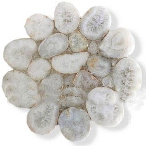 Biały blat stolika kawowego z agatu | Mały stolik narożny z agatu do salonu i przedpokoju | Unikatowy, luksusowy blat z kamienia | Niestandardowa płyta agatu